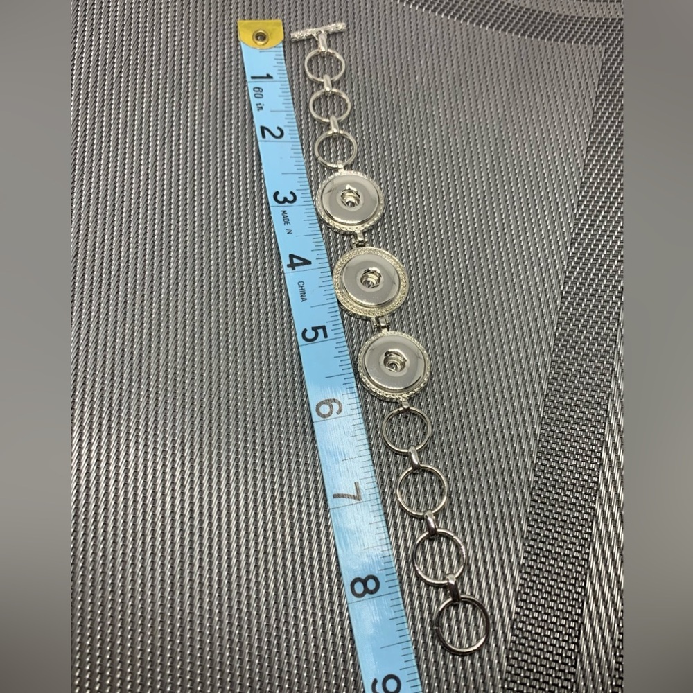 SALE - Toggle Closure 3 Charm Snap Button Bracelet - Picture 3 of 3